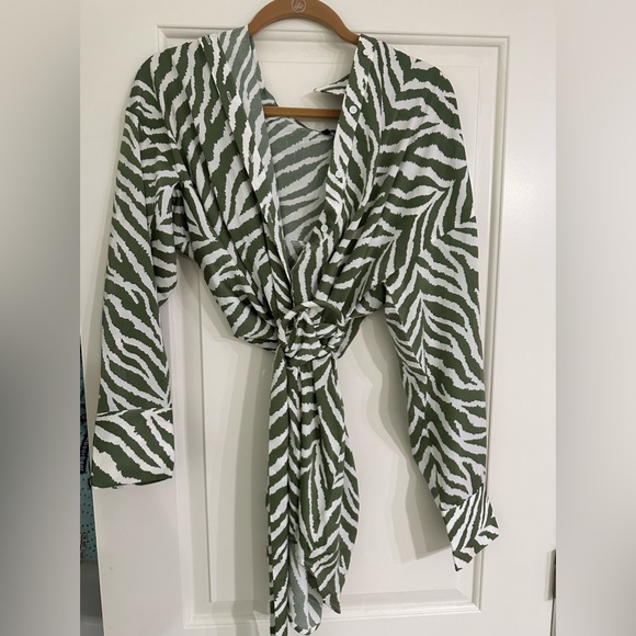 Kittenish Green & White Animal Print Tie Dress - Picture 2 of 3